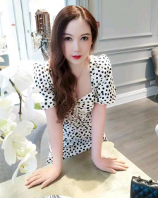 ��������Ů��ˮ�ж�